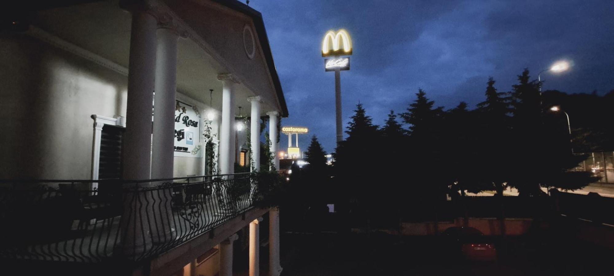 Hotel Rezydencja Rosa Przemysl Exterior photo